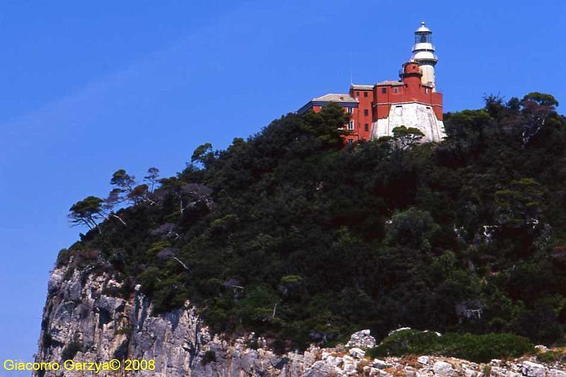 4 - Faro di Palmaria - Palmaria  - lighthouse - Liguria - ITALY.jpg
